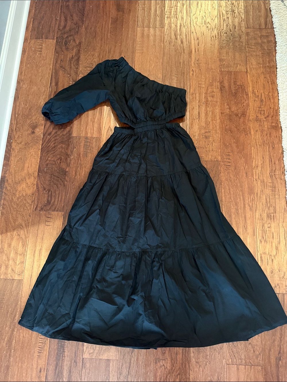 Black Off-Shoulder Tiered Midi Dress